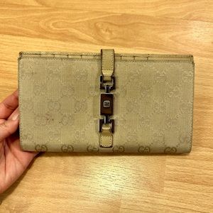 AUTHENTIC Gucci GG Monogram Jackie Vintage Wallet (with serial number)